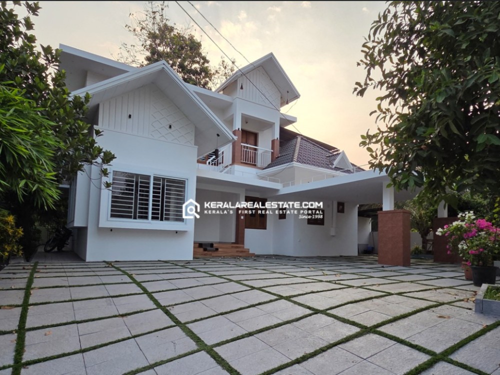 4 BHK HOUSE FOR SALE IN NILAMBUR, MALAPPURAM, ERNAKULAM