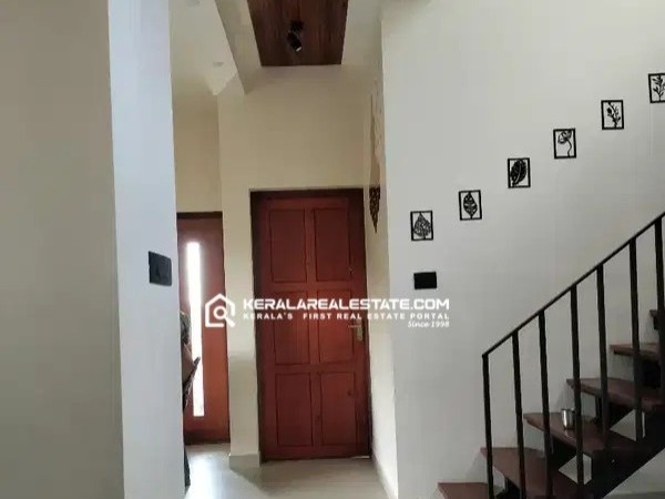 3 BHK HOUSE FOR SALE / LEASE IN MUNDAMVELI, ERNAKULAM