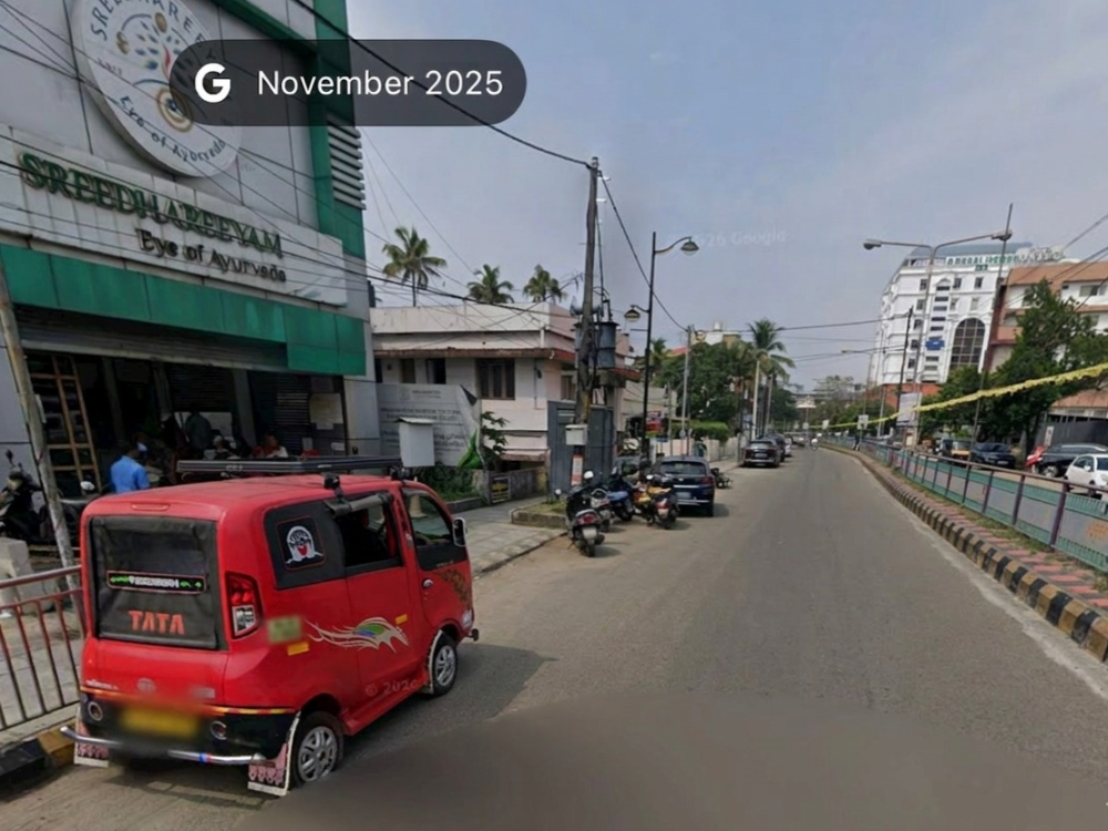 Prime Land with an old building for Sale in Kaloor - Kathrikkadavu Road, Ernakulam 