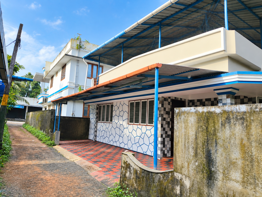 3 BHK HOUSE WITH 4 CENTS LAND FOR SALE IN PALLIKKAVALA, PERUMBAVOOR, ERNAKULAM
