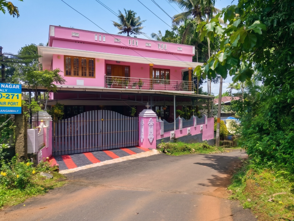 4 BHK HOUSE FOR SALE NEAR ANGAMALY TOWN, ERNAKULAM