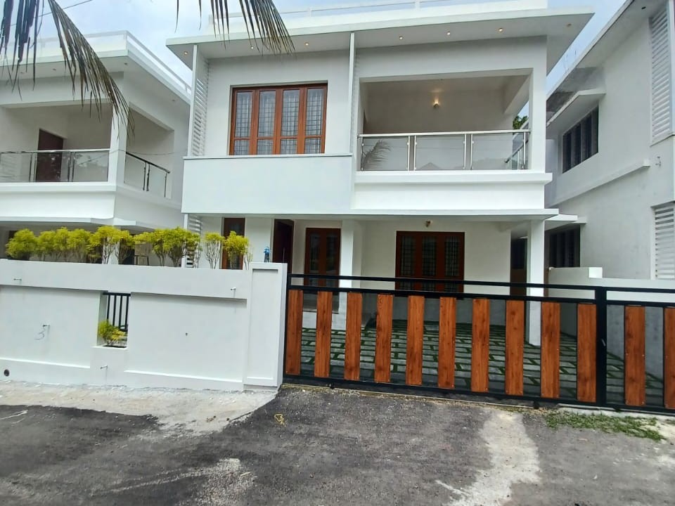 4 BHK Villa for Sale Near Thiruvankulam, Ernakulam 