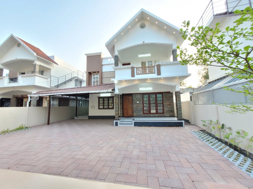 4 BHK Villa for Sale in Kuzhivelippady, Kakkanad, Ernakulam
