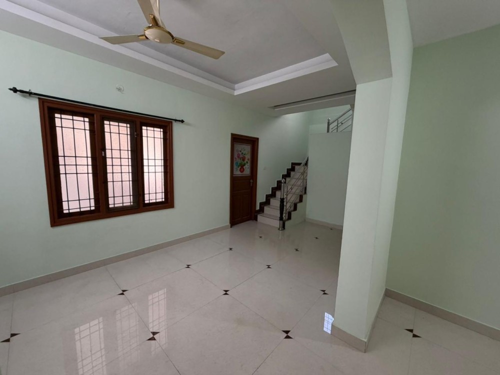4 BHK Independent House for Sale in Vyttila, Ernakulam