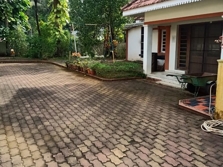Fully Furnished 3 BHK Villa for Sale in Vennala, Kochi