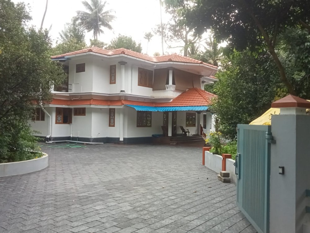 4 Acre Property with House for Sale in Kambilikkandam, Idukki