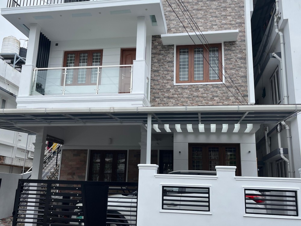 5 BHK Duplex House for Sale in Vennala, Chalikkavattom, Kochi