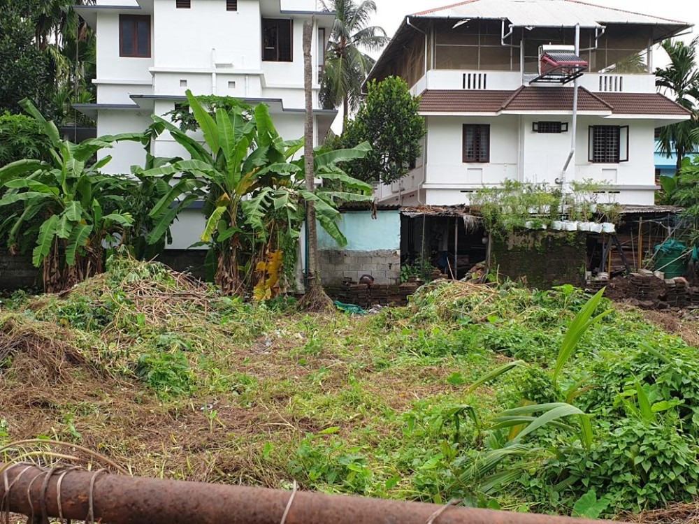 Prime Land for Sale in Eroor, Near Vyttila, Ernakulam