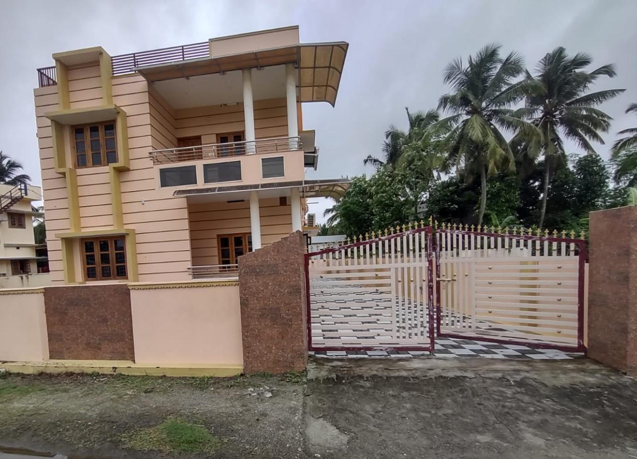 House for Rent in Kannadi 2,  Palakkad