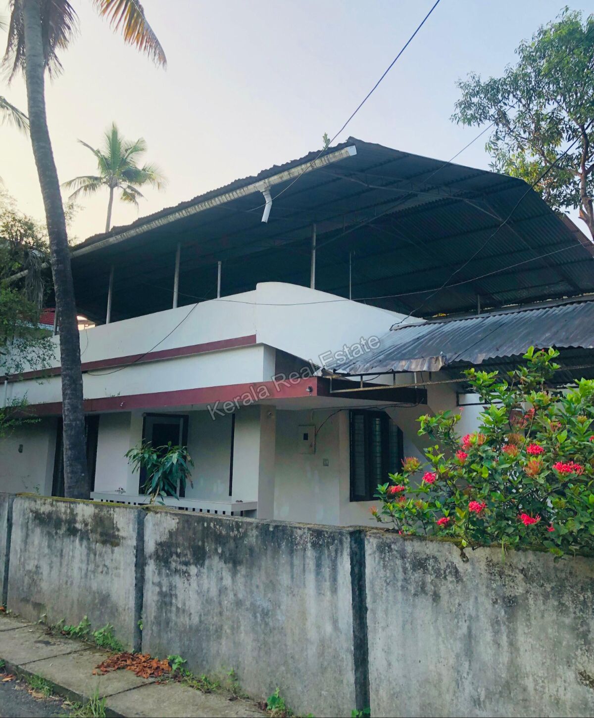 7.85 Cents of Land with House for Sale at Kumaranasan Road, Kadavanthra, Ernakulam