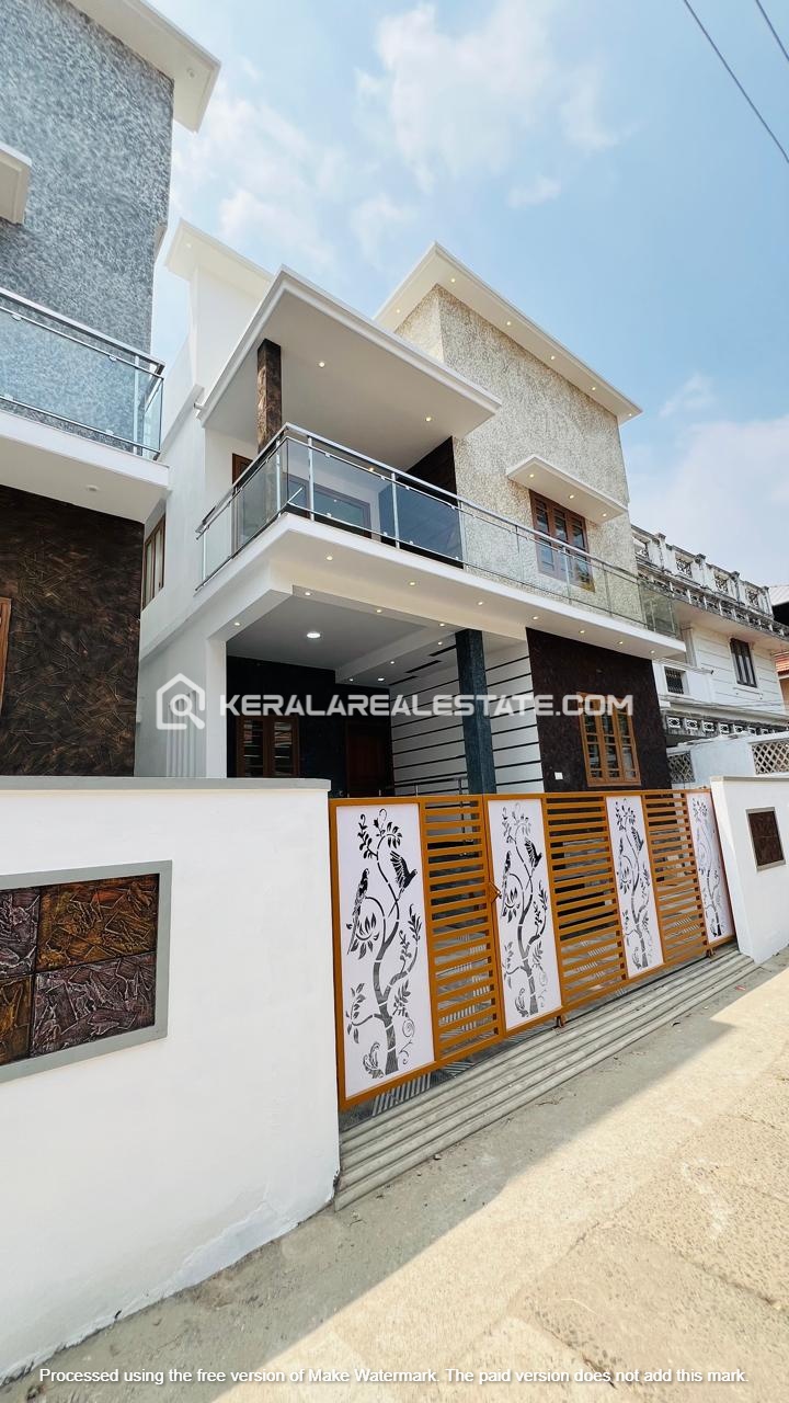 House for Sale at Vyttila, Ernakulam