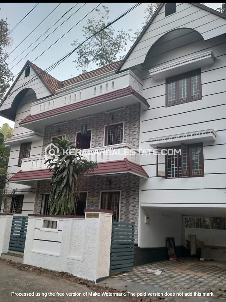 House for Sale at Puthuppally, Kottayam