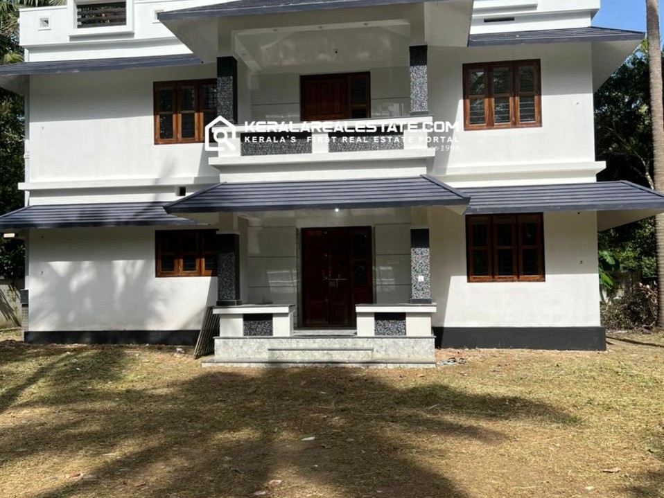 House for Sale in Near Guruvayur, Kunnamkulam, Thrissur 