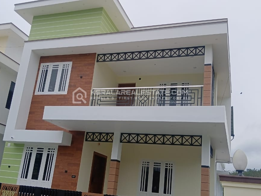 4 BHK House for Sale in Padamughal, Kakkanad, Ernakulam 