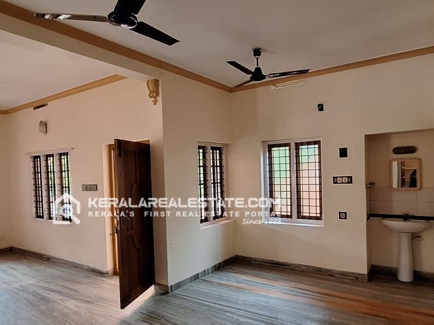 Land with House for Sale in Thripunithura, Ernakulam 