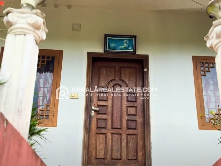 Land with House for Sale in Thopramkudy, Idukki