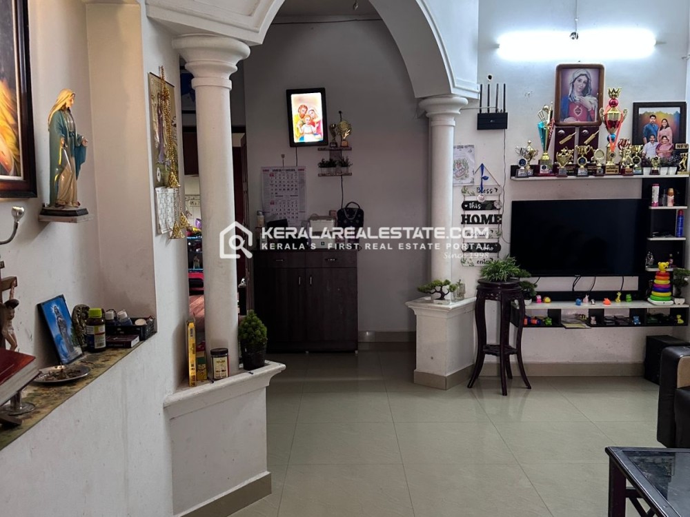 House for Sale in Thammanam, Ernakulam