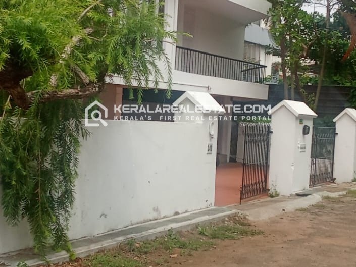 Land with an Old House for Sale in Panampilly Nagar, Ernakulam 